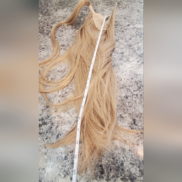 Blonde Hair Extensions with Clips - Picture 8 of 11